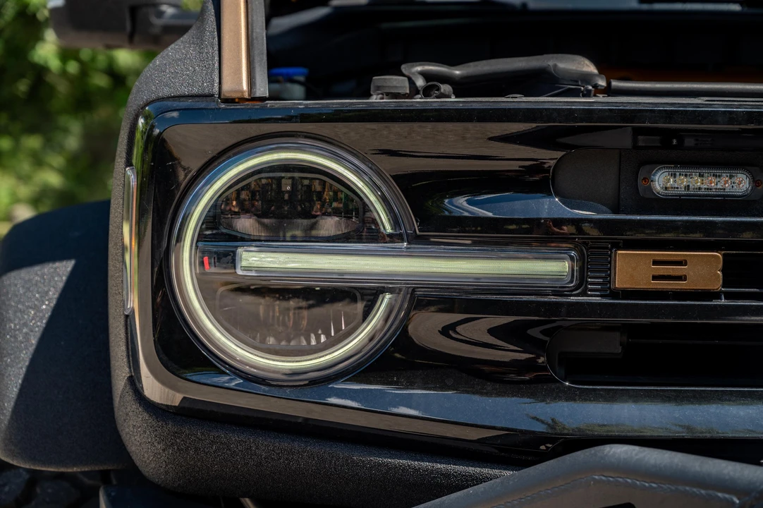 2022 Ford Bronco 6th Gen - Image 10 of 31