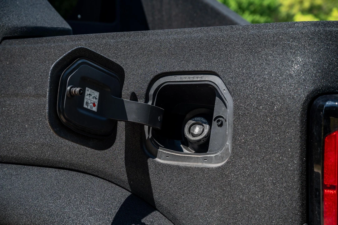 2022 Ford Bronco 6th Gen - Image 28 of 31