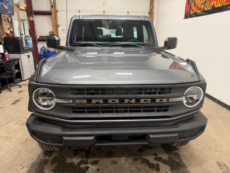 2022 Ford Bronco 6th Gen - Image 2 of 10