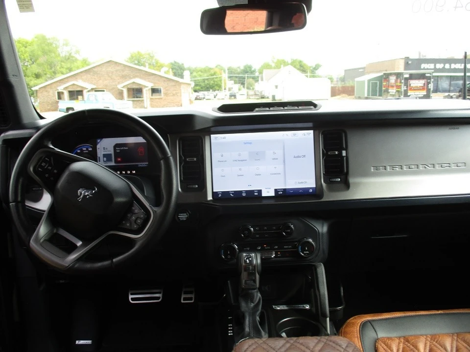 2022 Ford Bronco 6th Gen - Image 11 of 21