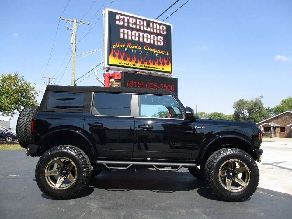 2022 Ford Bronco 6th Gen - Image 9 of 21