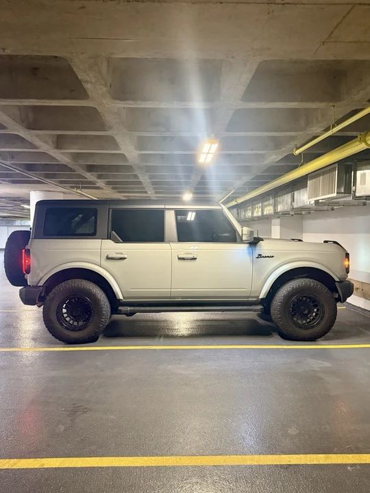 2022 Ford Bronco 6th Gen - Image 2 of 9
