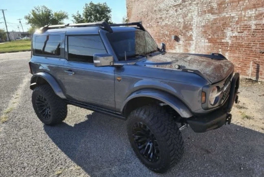 2022 Ford Bronco 6th Gen - Image 2 of 5