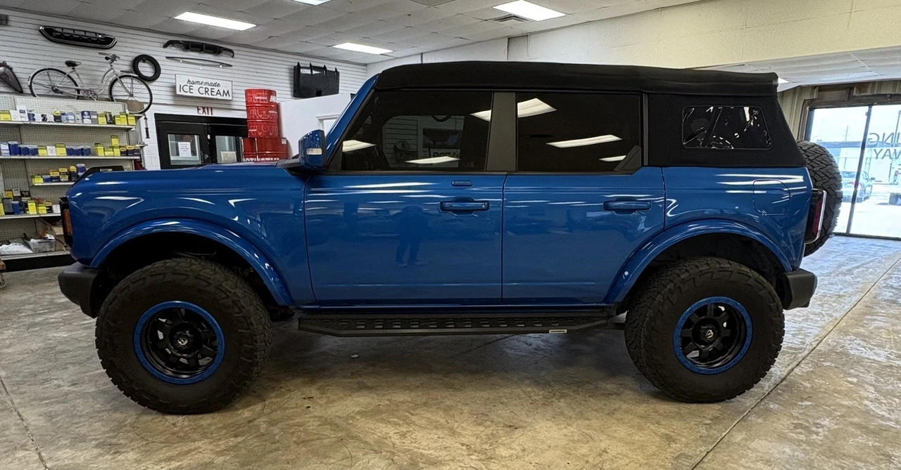 2022 Ford Bronco 6th Gen - Image 11 of 31