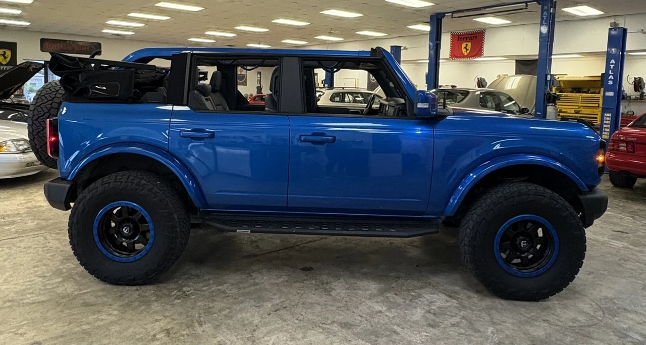 2022 Ford Bronco 6th Gen - Image 2 of 31