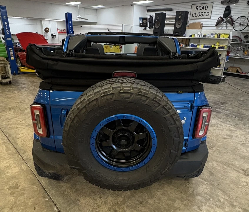 2022 Ford Bronco 6th Gen - Image 5 of 31