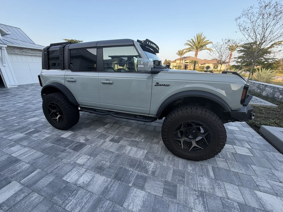 2022 Ford Bronco 6th Gen - Image 13 of 15