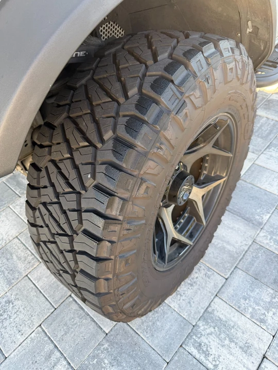 2022 Ford Bronco 6th Gen - Image 9 of 15