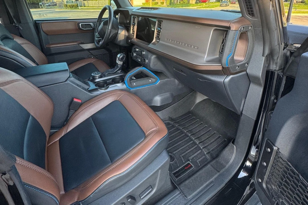 2022 Ford Bronco 6th Gen - Image 15 of 21