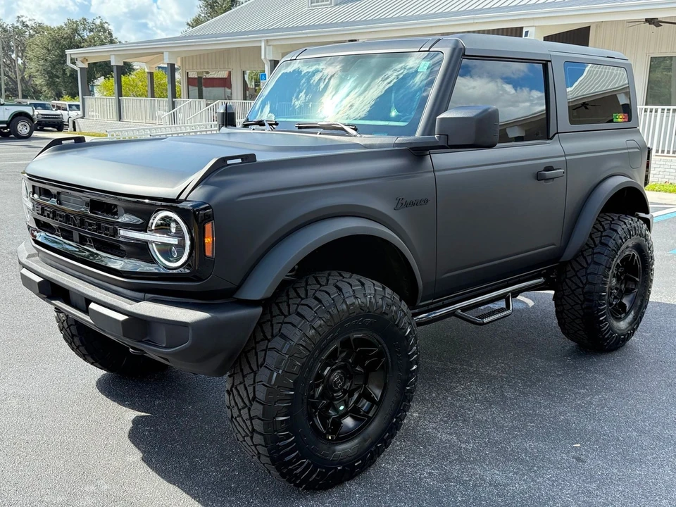 2022 Ford Bronco 6th Gen - Image 3 of 12