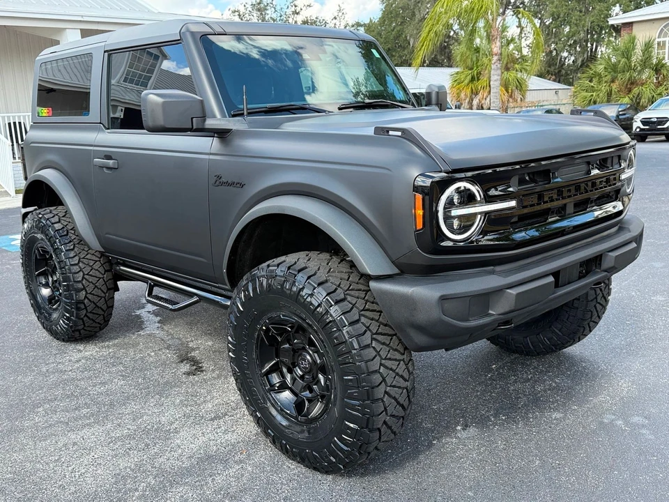 2022 Ford Bronco 6th Gen - Image 9 of 12
