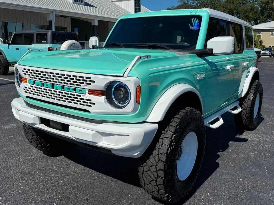 2022 Ford Bronco 6th Gen - Image 6 of 12