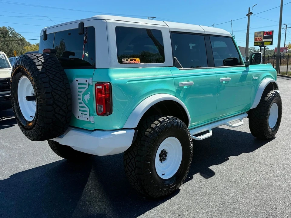 2022 Ford Bronco 6th Gen - Image 9 of 12