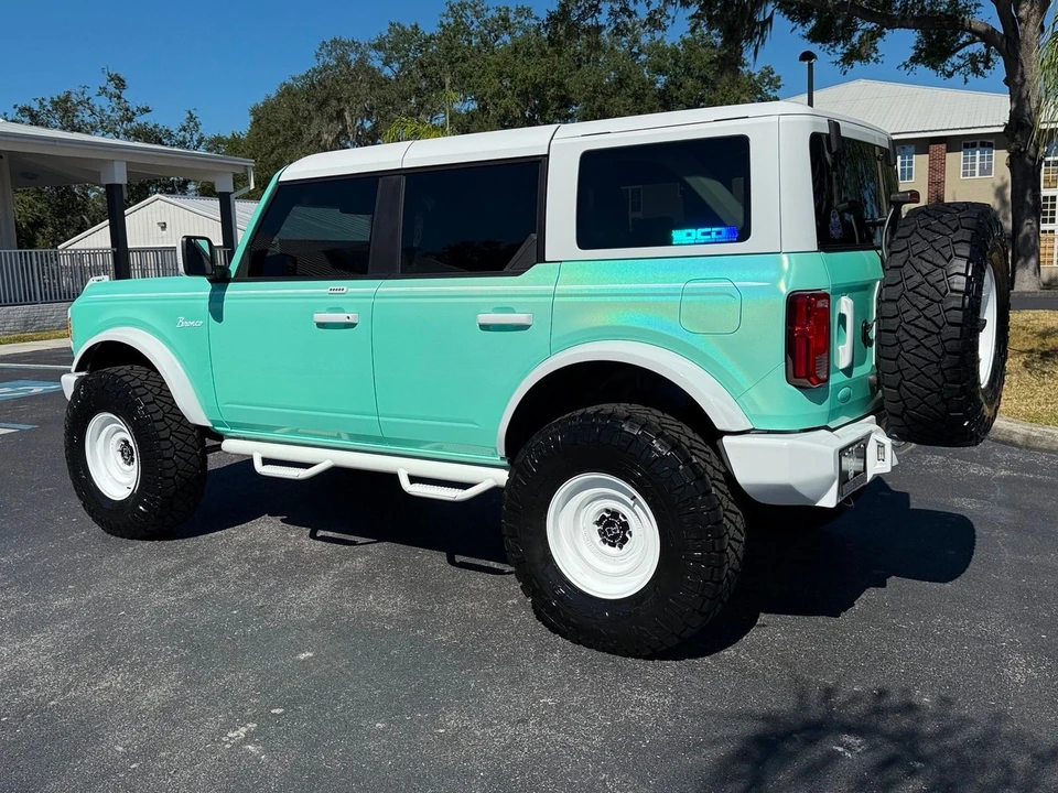 2022 Ford Bronco 6th Gen - Image 11 of 12