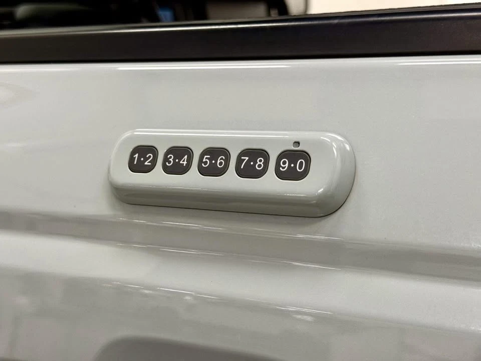 2022 Ford Bronco 6th Gen - Image 7 of 20
