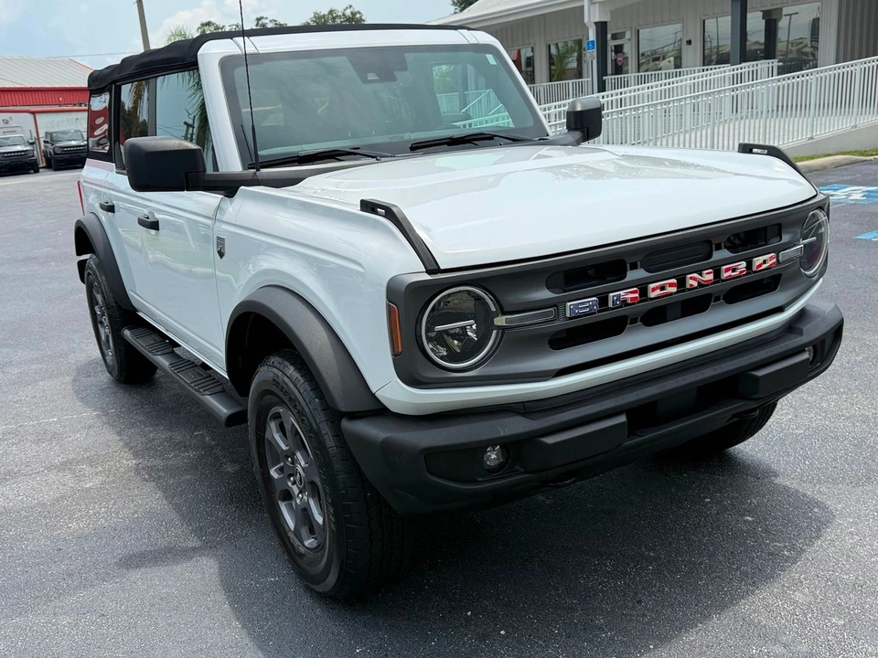 2022 Ford Bronco 6th Gen - Image 3 of 12