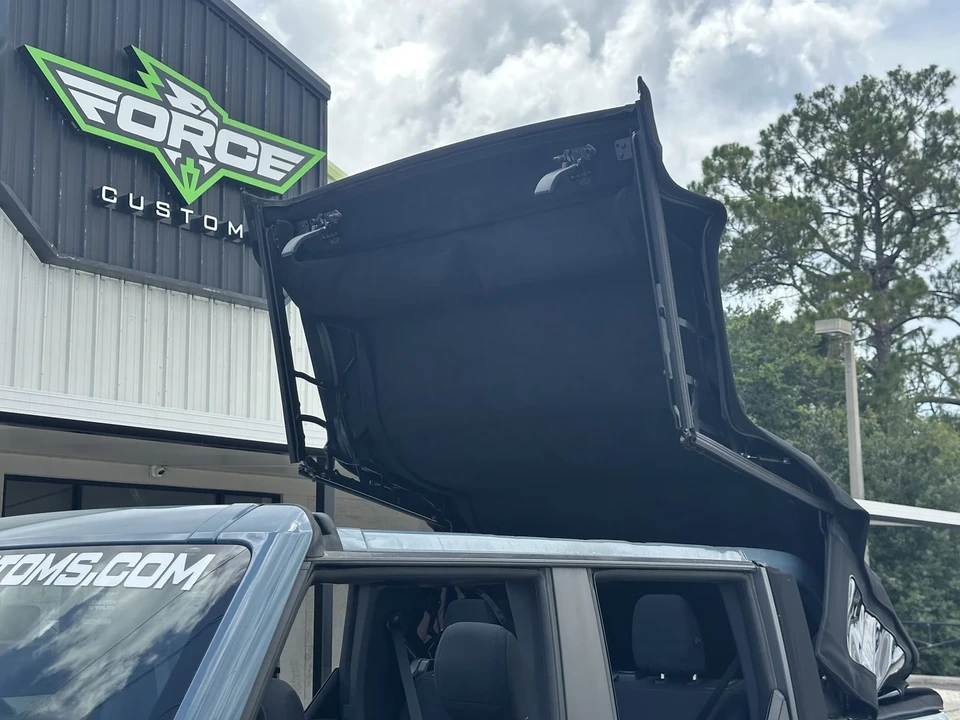 2022 Ford Bronco 6th Gen - Image 19 of 21