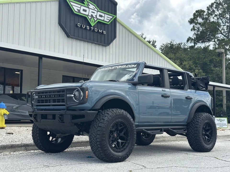 2022 Ford Bronco 6th Gen - Image 2 of 21