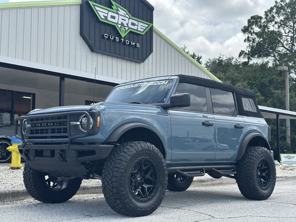 2022 Ford Bronco 6th Gen - Image 3 of 21