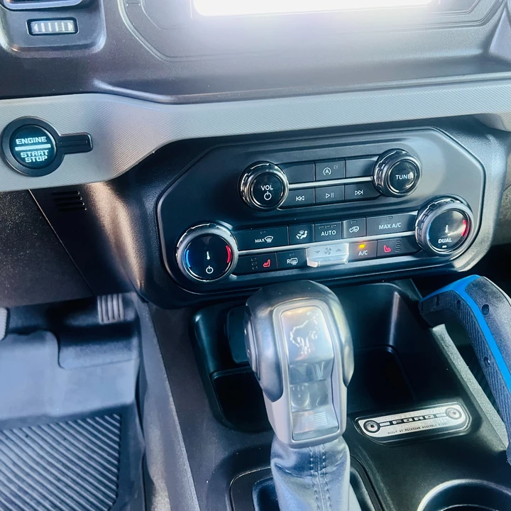 2022 Ford Bronco 6th Gen - Image 20 of 31