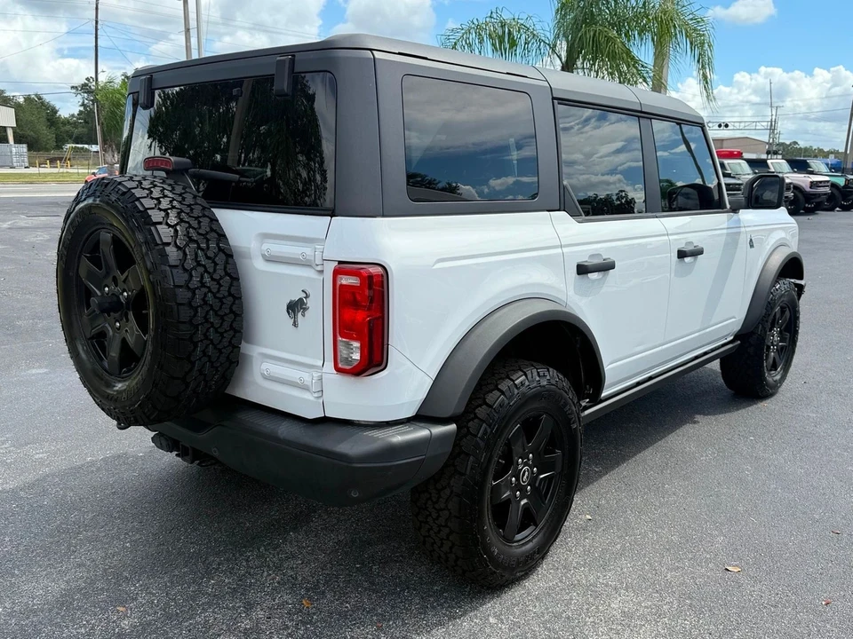2022 Ford Bronco 6th Gen - Image 9 of 12