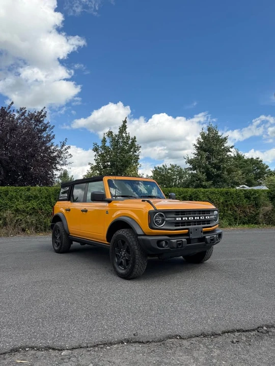 2022 Ford Bronco 6th Gen - Image 2 of 10