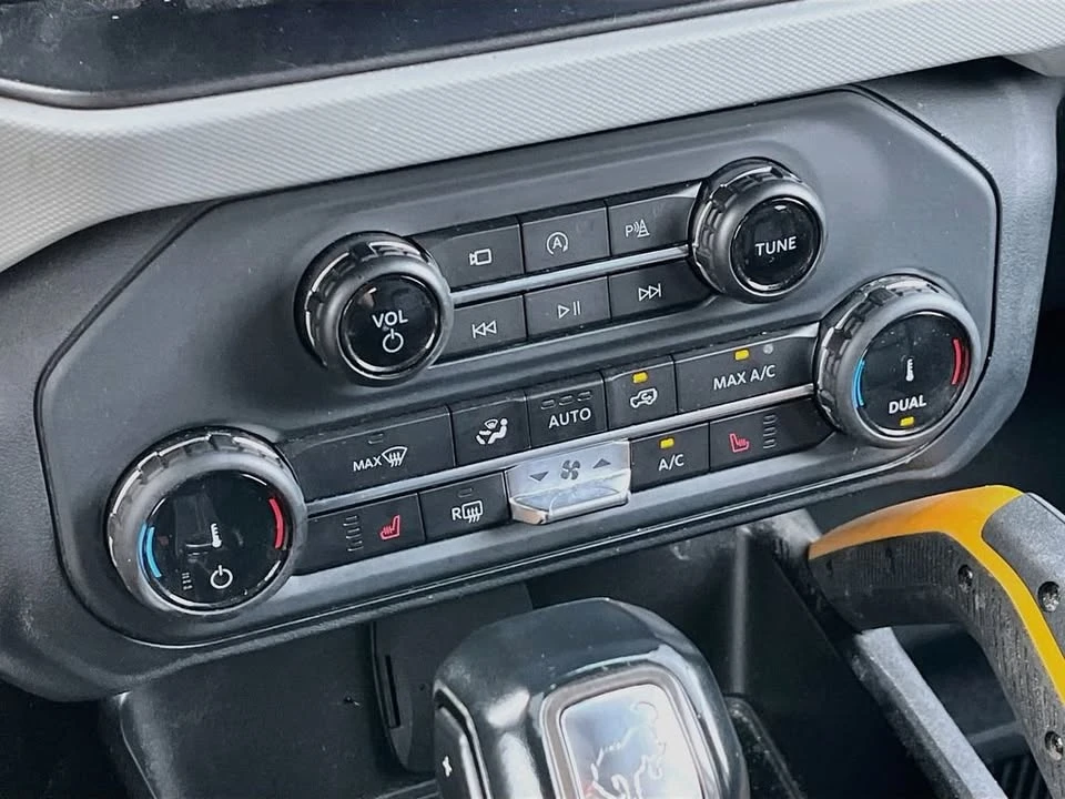 2022 Ford Bronco 6th Gen - Image 16 of 20