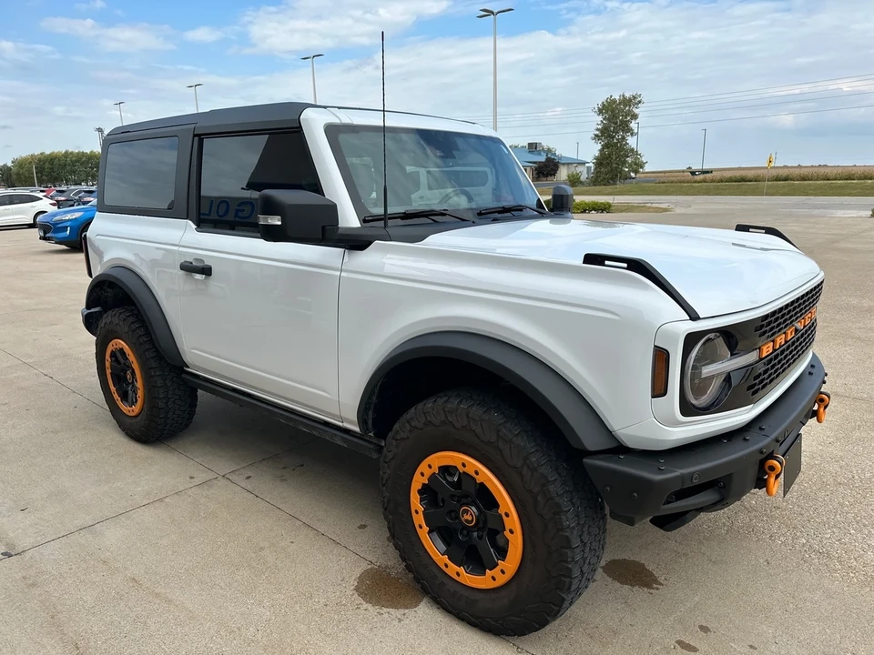 2022 Ford Bronco 6th Gen - Image 10 of 12
