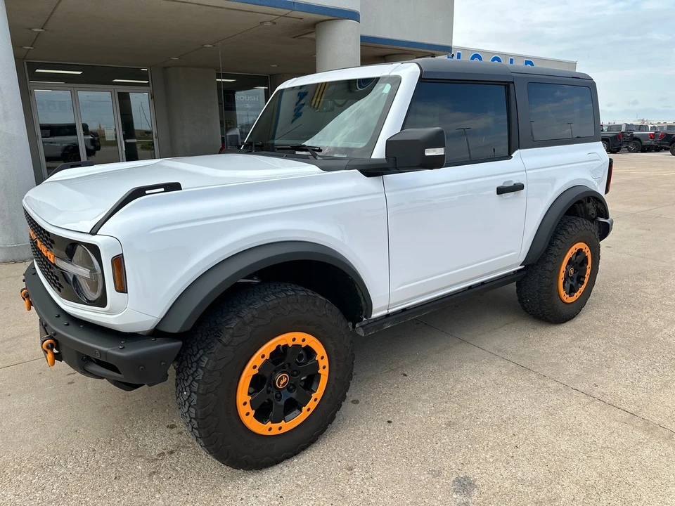 2022 Ford Bronco 6th Gen - Image 2 of 12