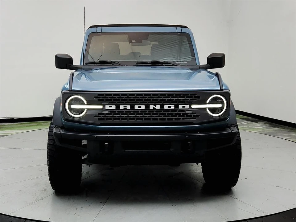 2022 Ford Bronco 6th Gen - Image 2 of 31
