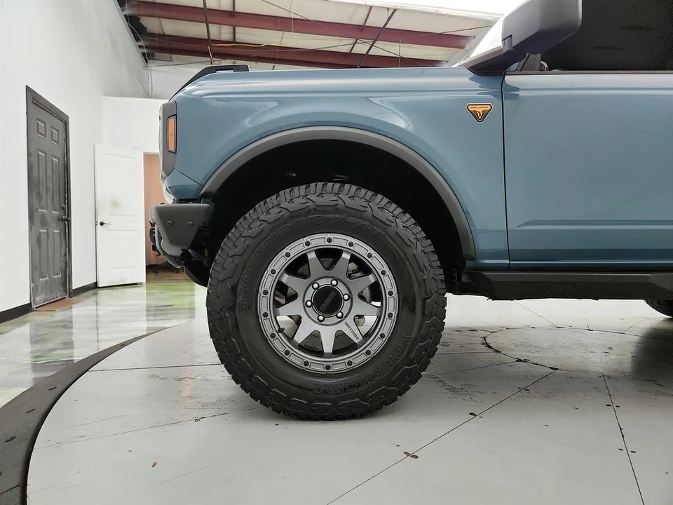 2022 Ford Bronco 6th Gen - Image 29 of 31