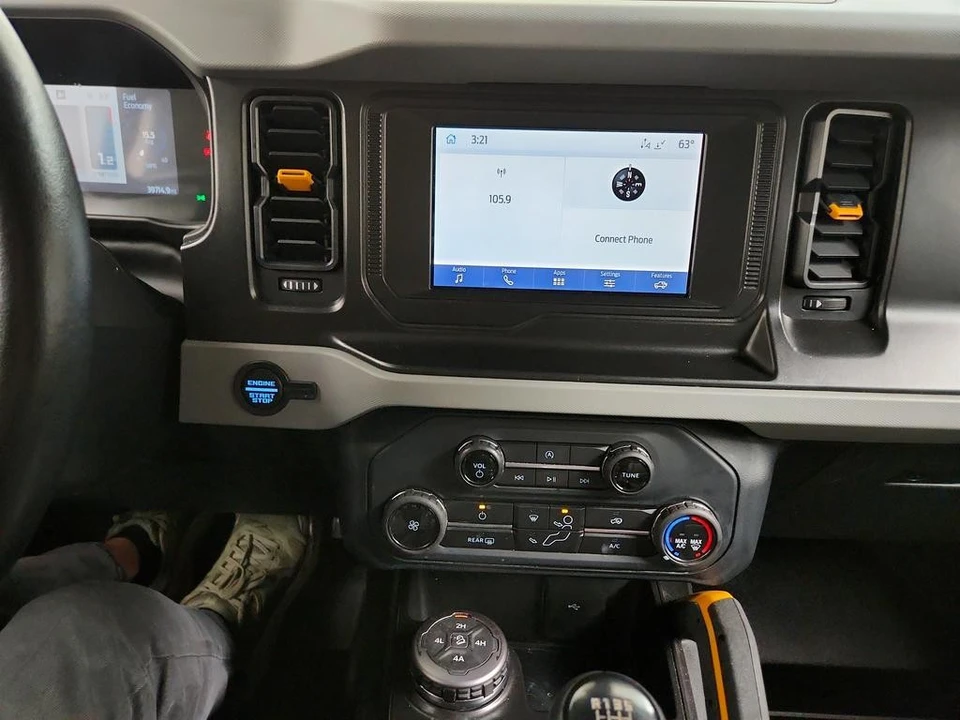 2022 Ford Bronco 6th Gen - Image 19 of 31