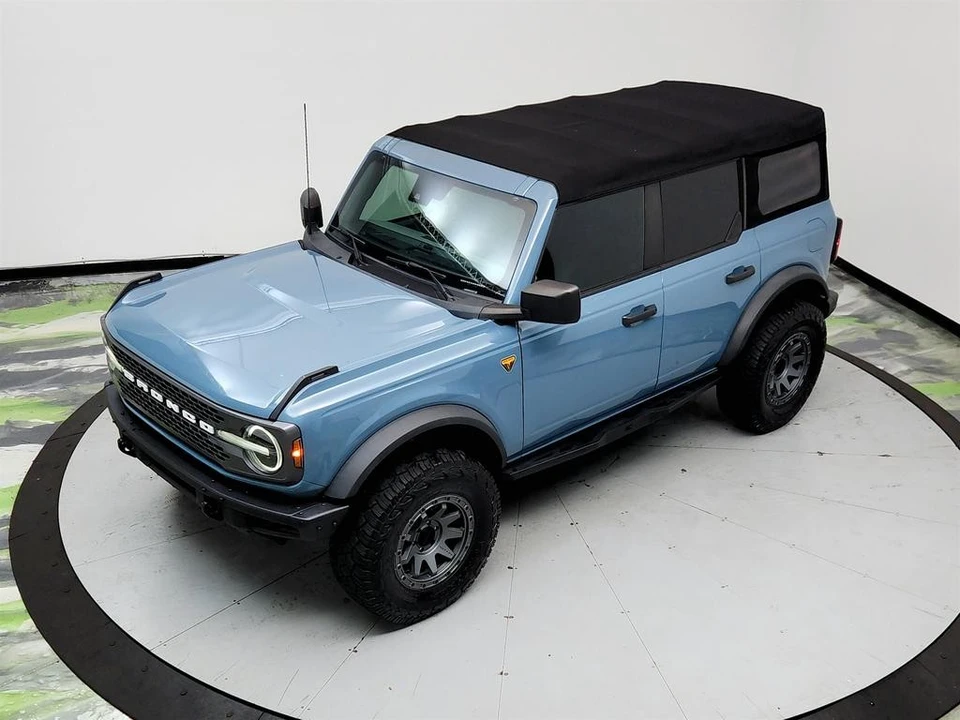 2022 Ford Bronco 6th Gen - Image 28 of 31