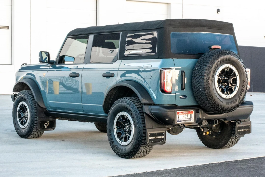 2022 Ford Bronco 6th Gen - Image 4 of 31