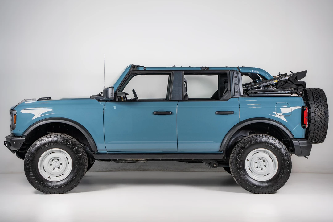 2022 Ford Bronco 6th Gen - Image 3 of 31