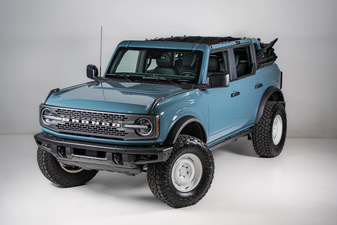 2022 Ford Bronco 6th Gen - Image 15 of 31