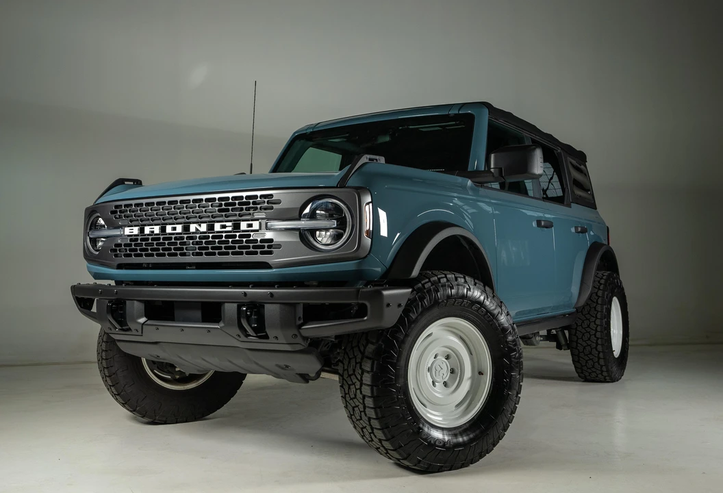 2022 Ford Bronco 6th Gen - Image 13 of 31