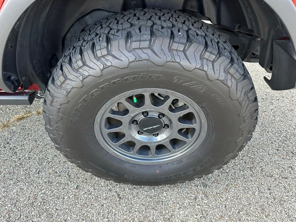 2022 Ford Bronco 6th Gen - Image 8 of 12
