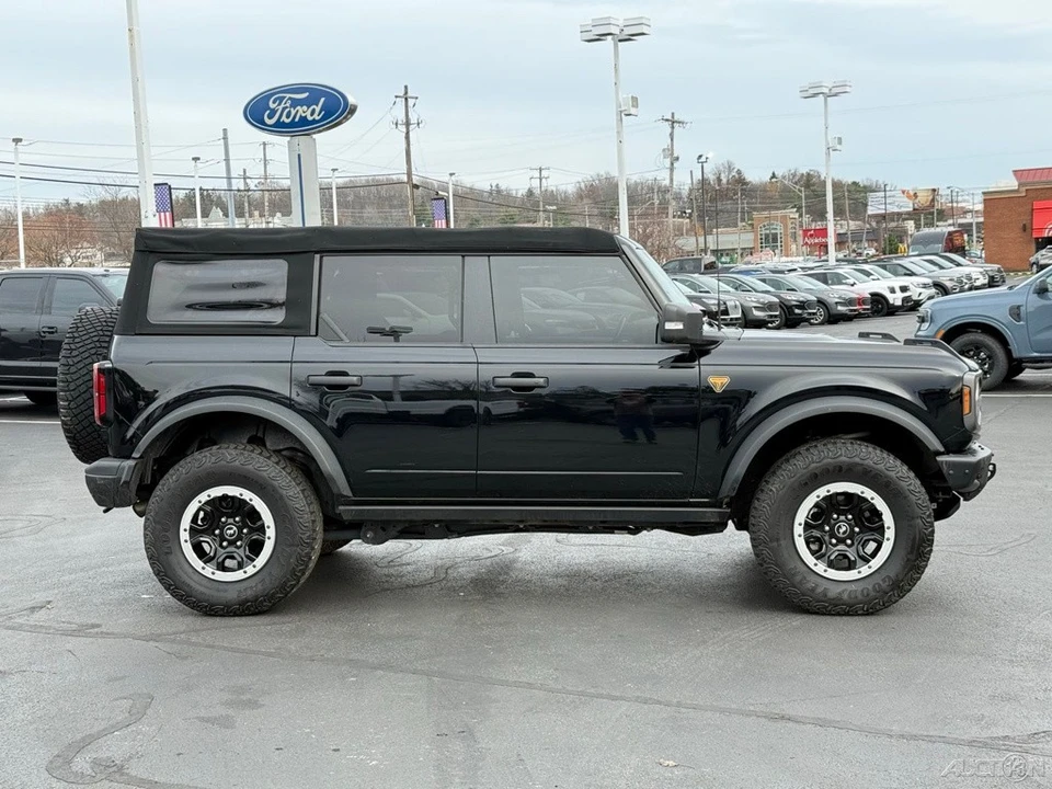 2022 Ford Bronco 6th Gen - Image 2 of 12
