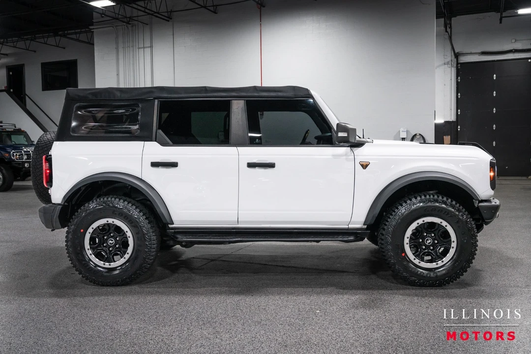 2022 Ford Bronco 6th Gen - Image 6 of 31