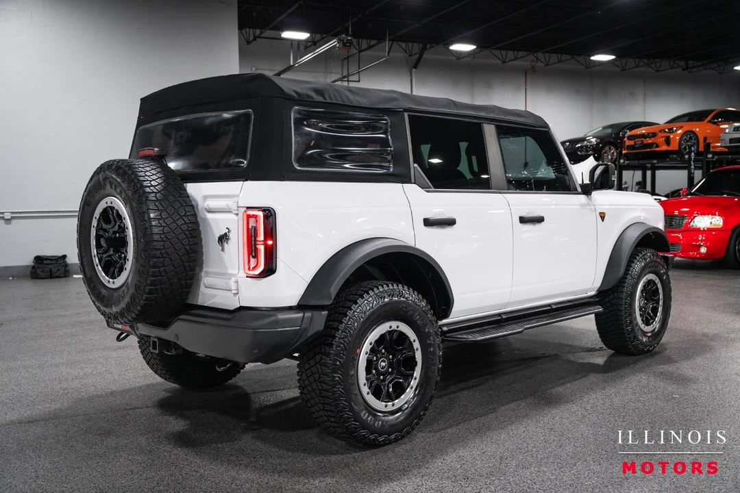 2022 Ford Bronco 6th Gen - Image 5 of 31