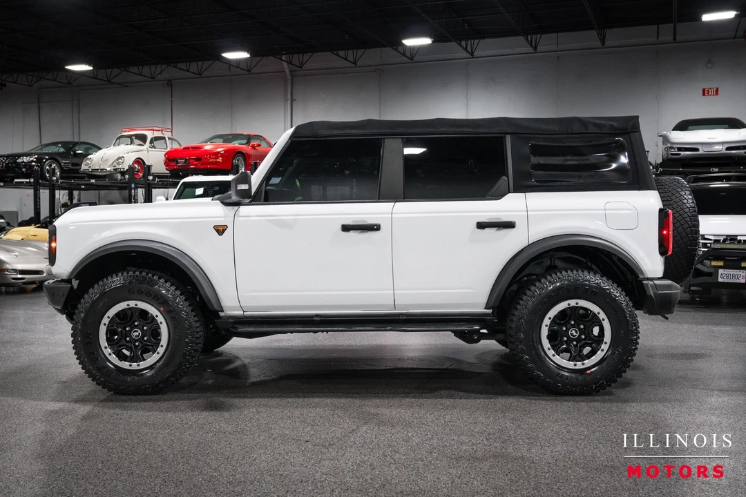 2022 Ford Bronco 6th Gen - Image 2 of 31
