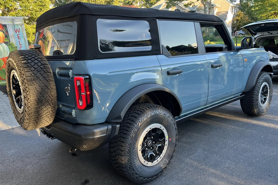2022 Ford Bronco 6th Gen - Image 4 of 31