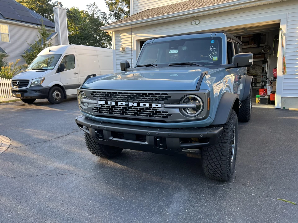 2022 Ford Bronco 6th Gen - Image 9 of 31
