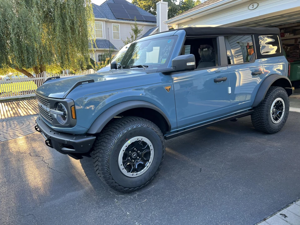 2022 Ford Bronco 6th Gen - Image 15 of 31