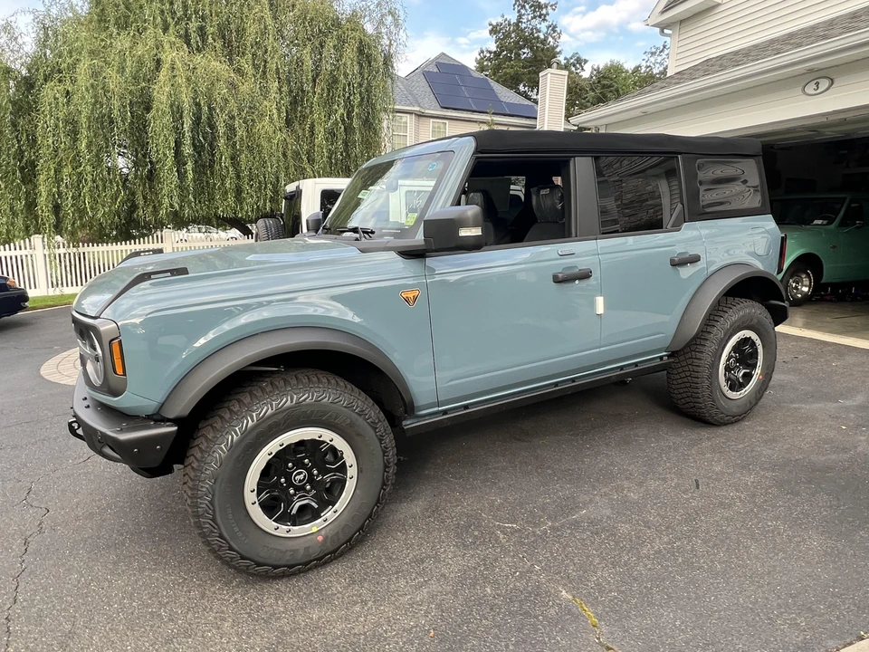 2022 Ford Bronco 6th Gen - Image 16 of 31