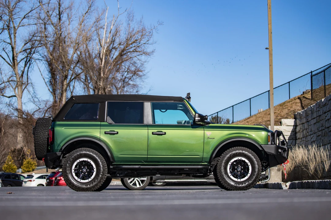 2022 Ford Bronco 6th Gen - Image 18 of 31