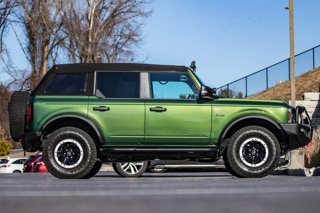 2022 Ford Bronco 6th Gen - Image 3 of 31