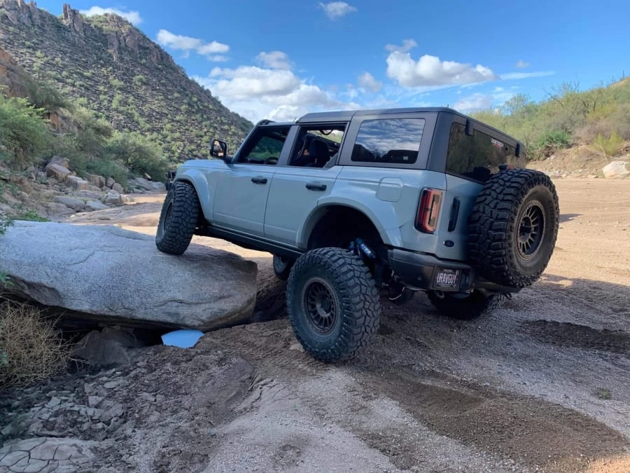 2022 Ford Bronco 6th Gen - Image 19 of 31