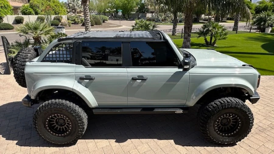 2022 Ford Bronco 6th Gen - Image 17 of 31
